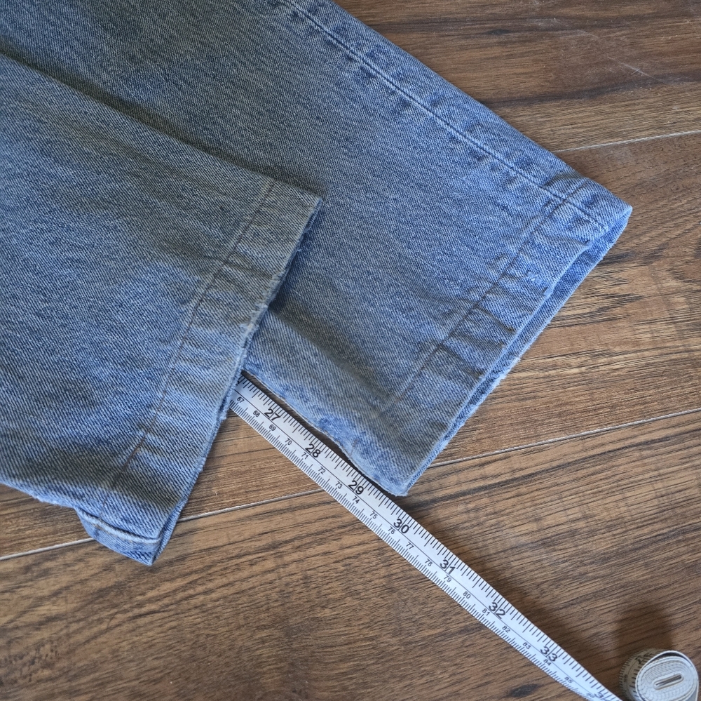 Levi's 501 Straightleg Jeans - Picture 5 of 9